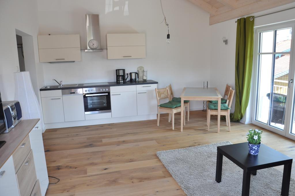 Ferienwohnungen Rimsting Am Chiemsee Habitación foto